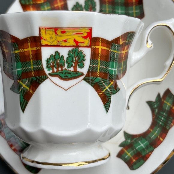Prince Edward Island tartan tea cup & saucer, English bone china, by Elizabethan - Picture 3 of 14